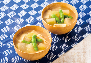 とうがんと枝豆のみそ汁